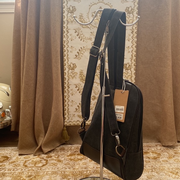 NWT Canvas Backpack - Picture 3 of 12